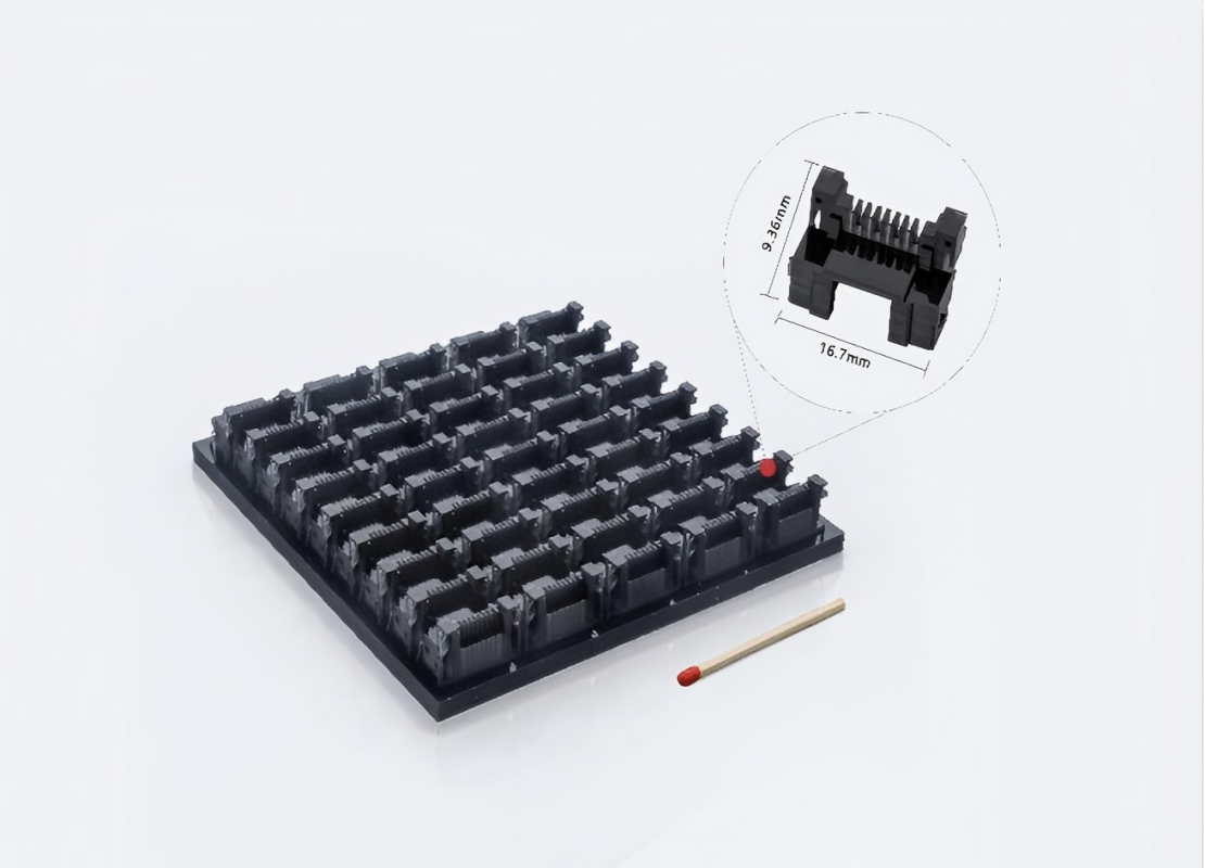 図3：microArch®S240によるRJコネクタ造形例